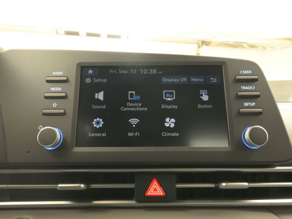 Certified 2025 Hyundai Elantra Sport FWD image 29