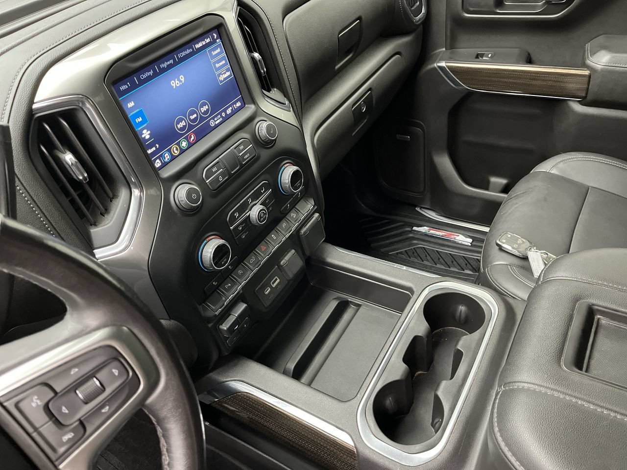 Certified 2021 Chevrolet Silverado 1500 LT Trail Boss w/ Convenience Package II AWD/4WD image 18