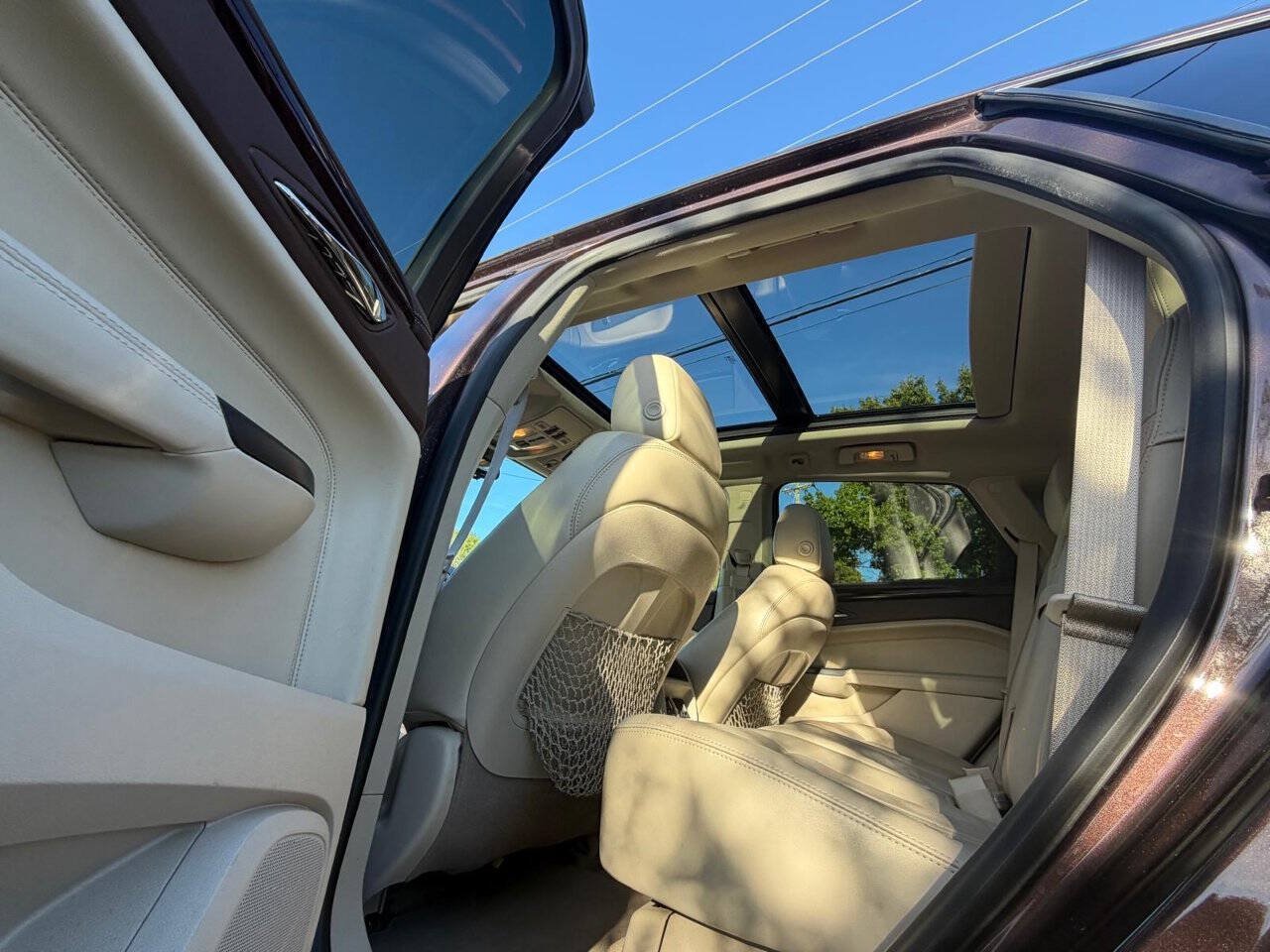 Used 2015 Cadillac SRX Luxury w/ Driver Awareness Package AWD/4WD image 17