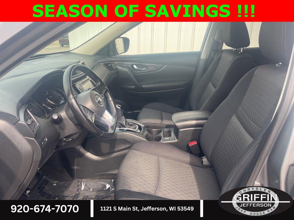 Used 2018 Nissan Rogue SV image 7