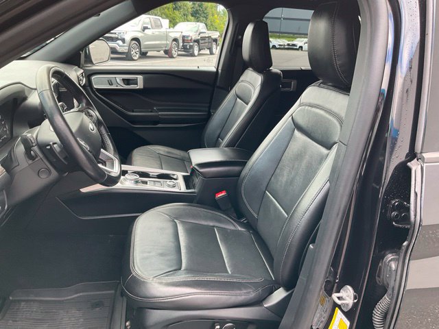 Used 2020 Ford Explorer Limited AWD/4WD image 2