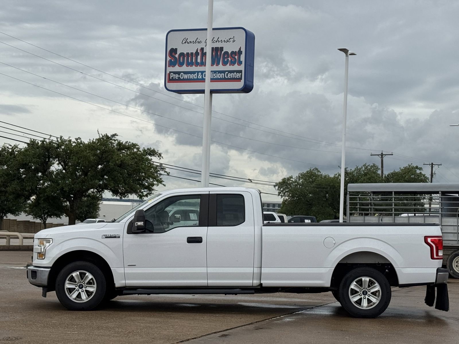 Used 2017 Ford F150 XL w/ Equipment Group 101A Mid RWD image 7