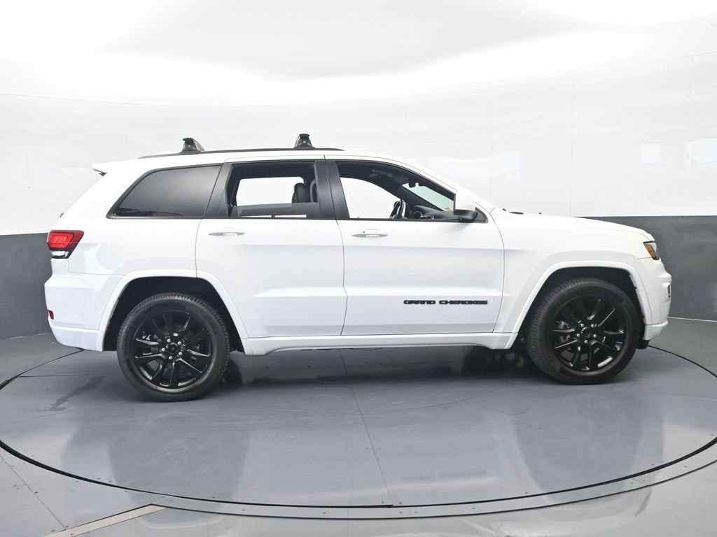Used 2018 Jeep Grand Cherokee Altitude image 7