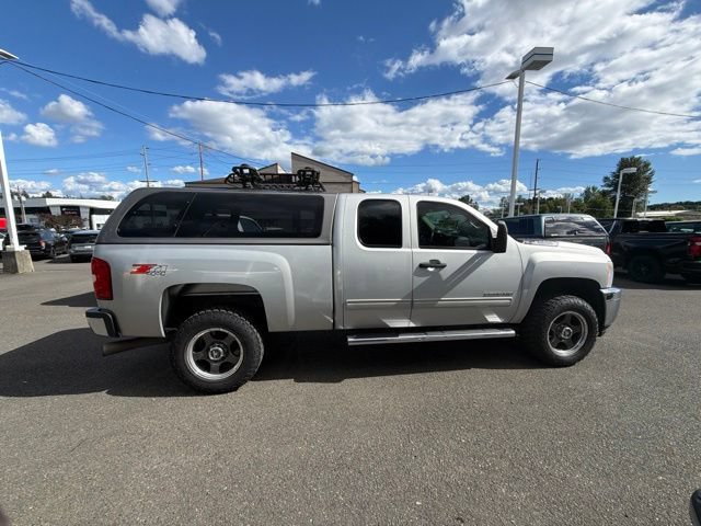 Used 2011 Chevrolet Silverado 2500 LT w/ Interior Plus Package AWD/4WD image 6
