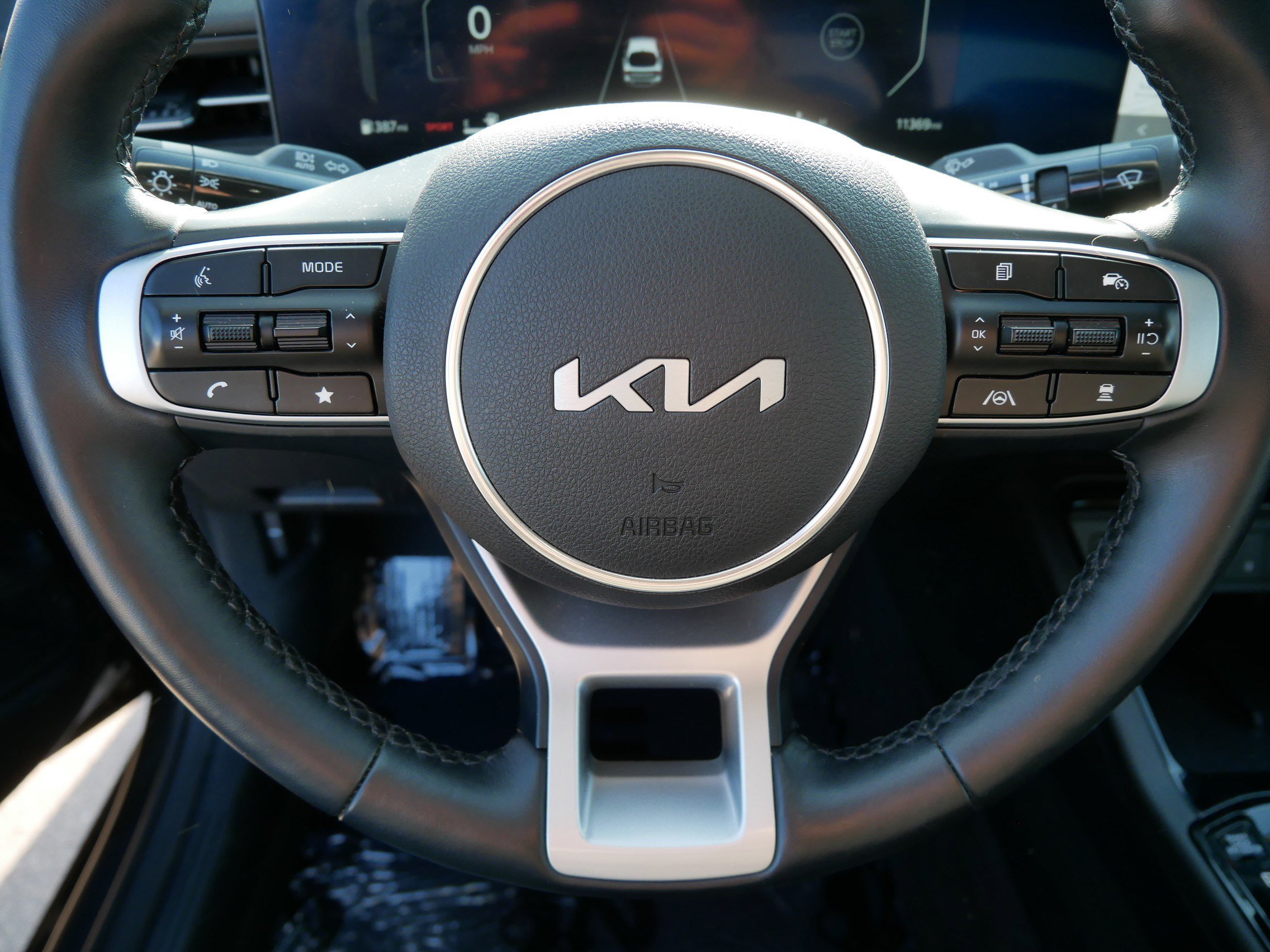 Used 2025 Kia K5 EX image 25