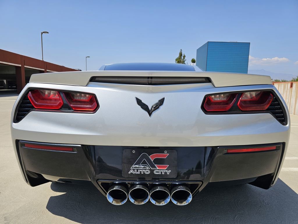 Used 2015 Chevrolet Corvette w/ Z51 Performance Package w/ 3LT Preferred Equipment Group image 9