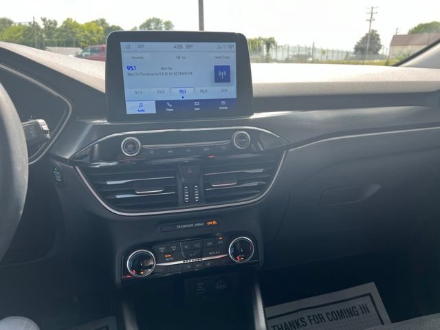 Used 2022 Ford Escape SEL w/ SEL Stealth AWD Package image 17