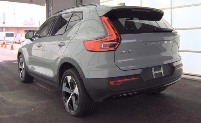 Used 2026 Volvo XC40 B5 Plus AWD/4WD image 7