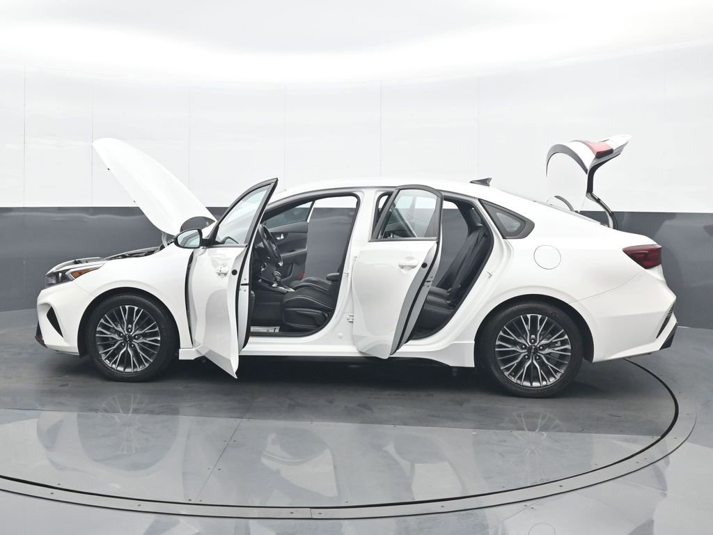 Used 2023 Kia Forte GT-Line image 37