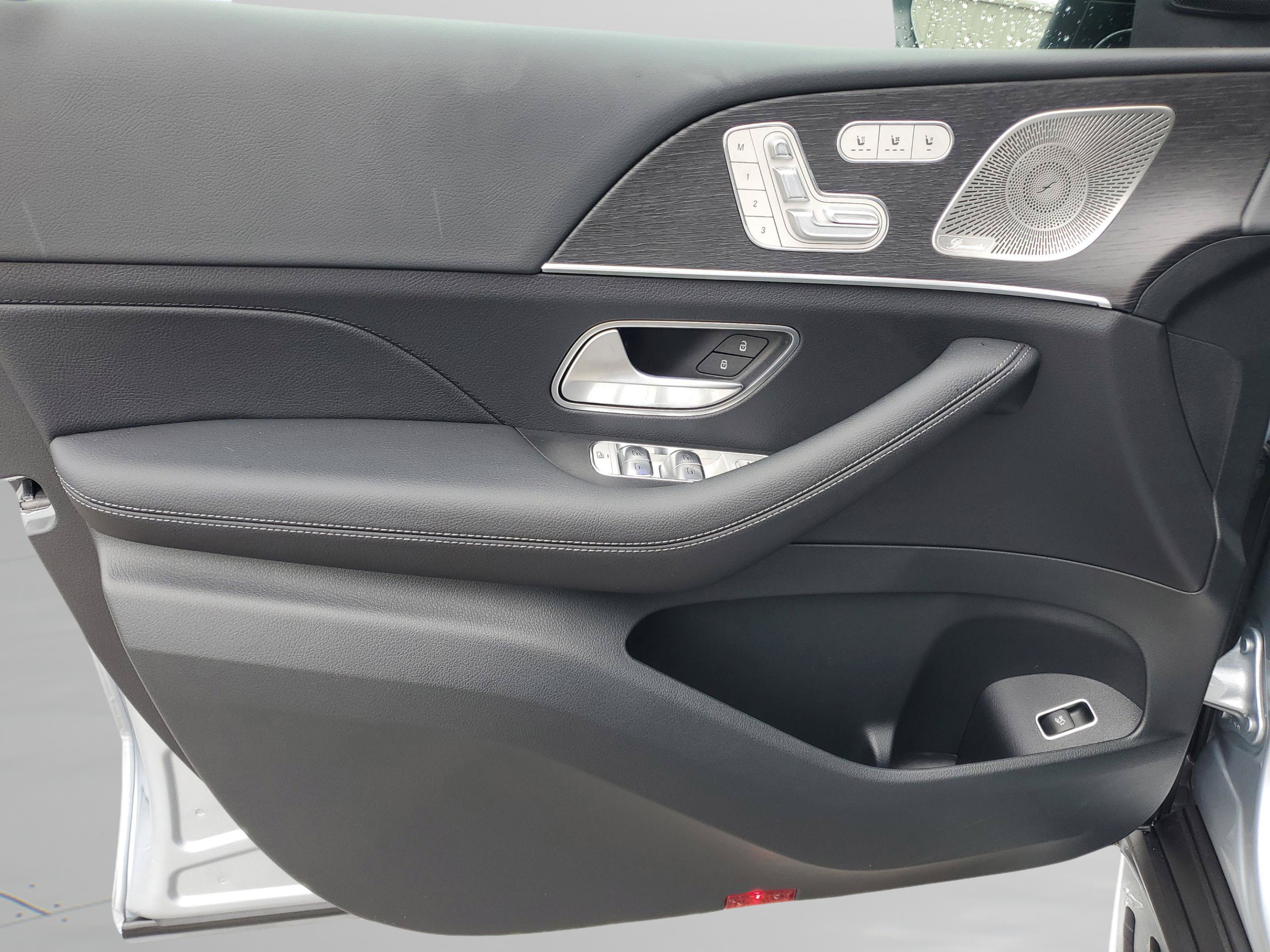Certified 2026 Mercedes-Benz GLS 450 4MATIC image 17