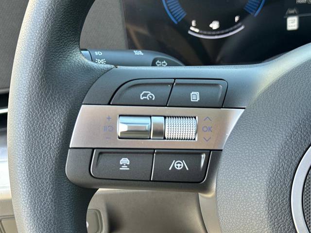 New 2027 Hyundai Kona SE FWD image 9