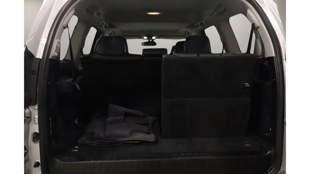 Used 2014 Lexus GX 460 Luxury AWD/4WD image 14