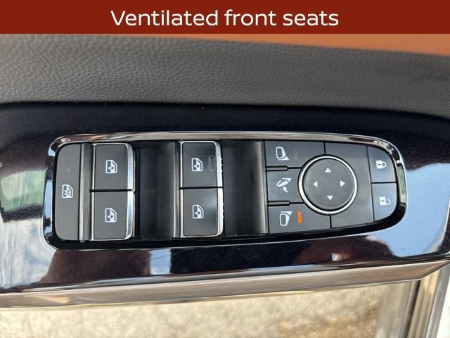 Used 2022 Nissan Pathfinder Platinum w/ Cargo Package AWD/4WD image 22