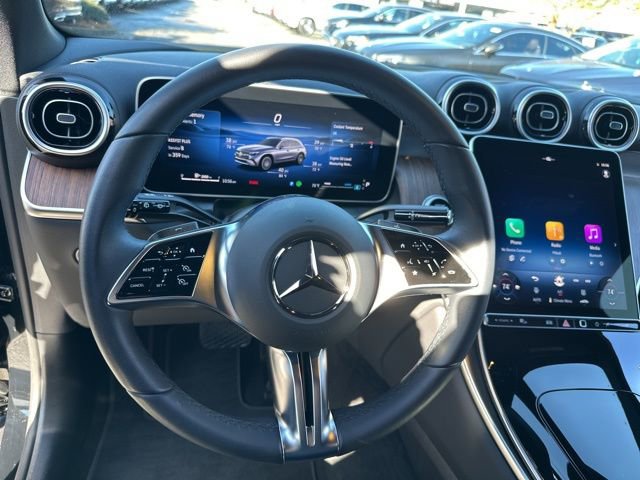 Used 2025 Mercedes-Benz GLC 300 4MATIC image 16