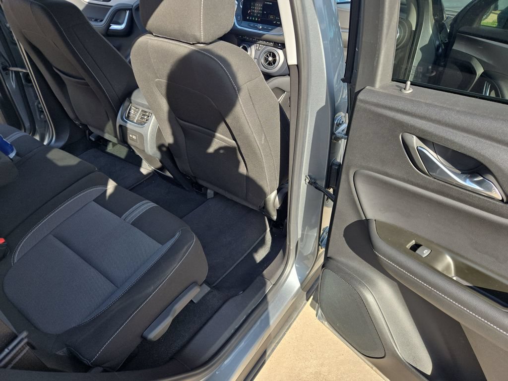 Used 2025 Chevrolet Blazer LT AWD/4WD image 23