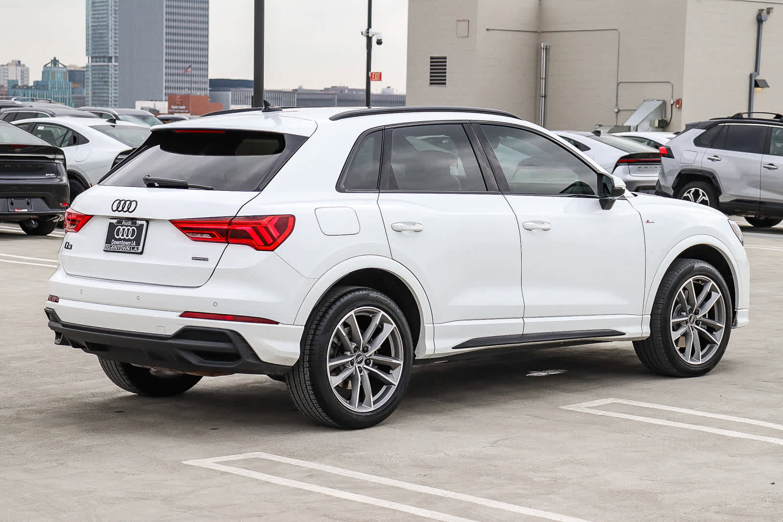 New 2023 Audi Q3 2.0T Premium w/ Black Optic Sport Package image 4