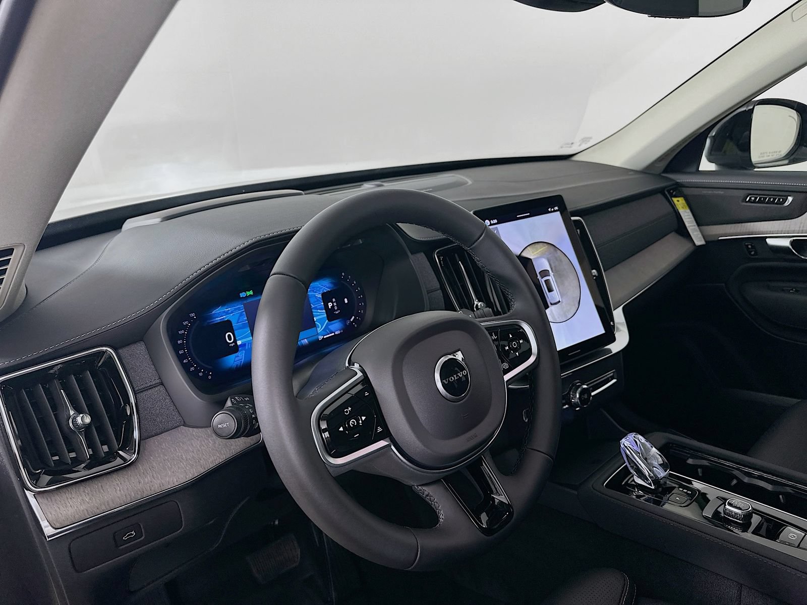 New 2026 Volvo XC90 B6 Ultra w/ Protection Package Premier AWD/4WD image 31