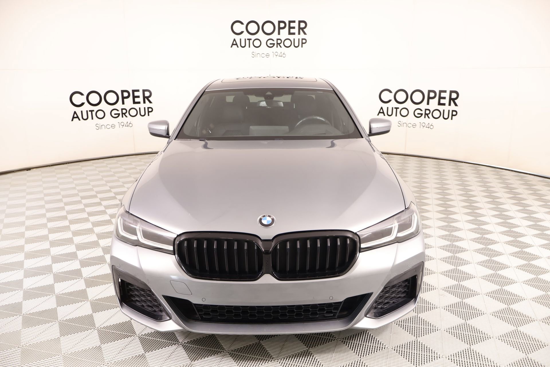 Used 2023 BMW 530i w/ M Sport Package RWD image 10