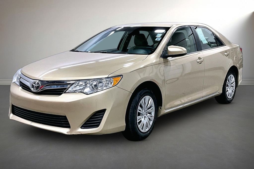 Used 2012 Toyota Camry LE image 3