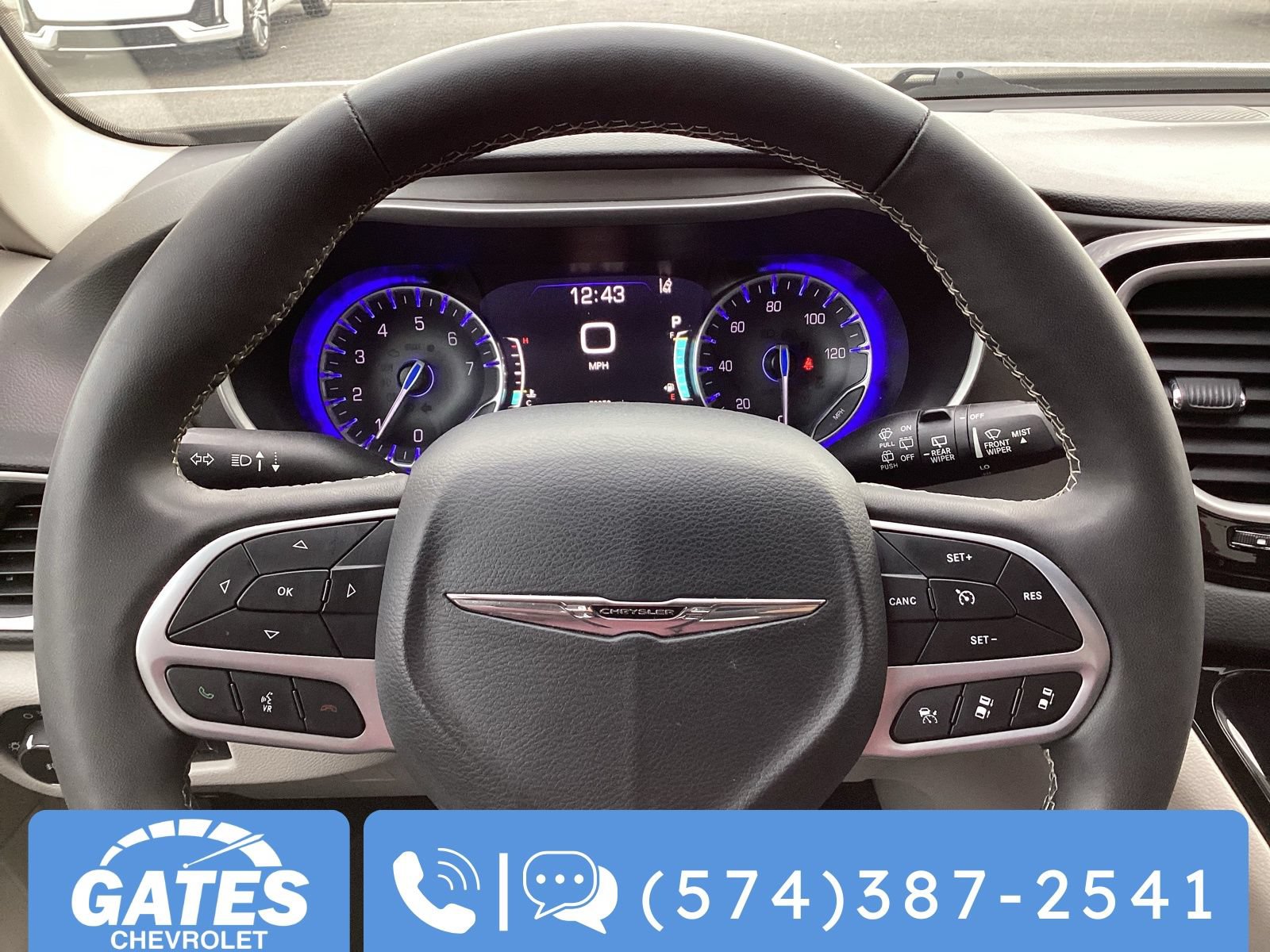 Used 2023 Chrysler Pacifica Touring-L FWD image 33