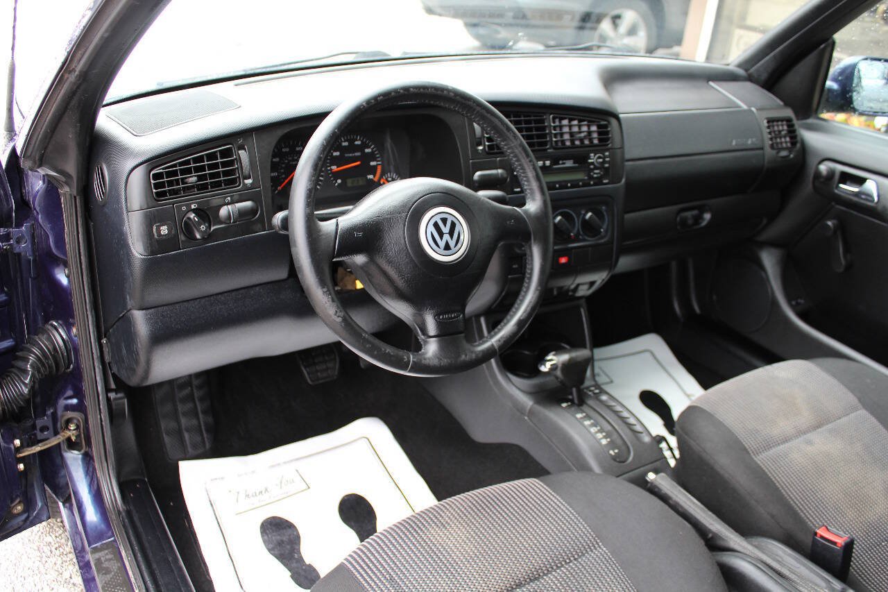 Used 2001 Volkswagen Cabrio GL FWD image 13