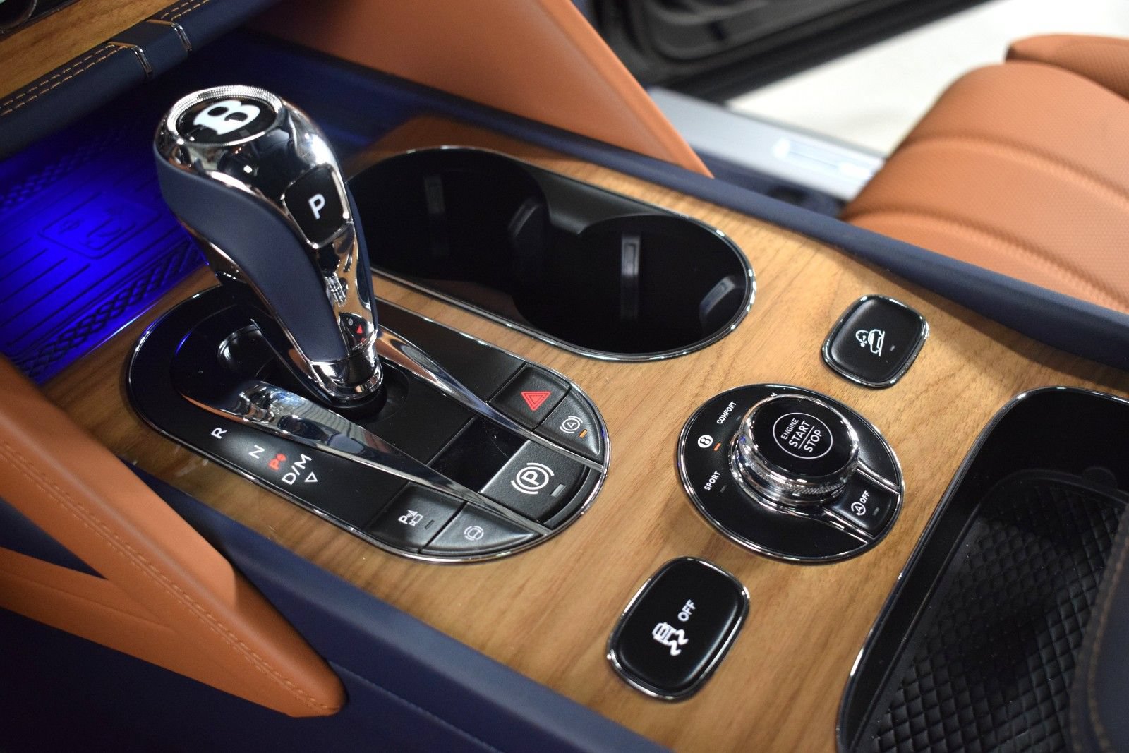 New 2026 Bentley Bentayga AWD/4WD image 38