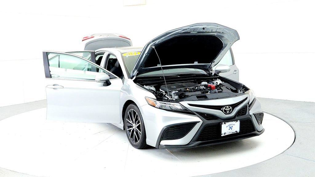 Certified 2024 Toyota Camry SE w/ Cold Weather Package AWD/4WD image 9