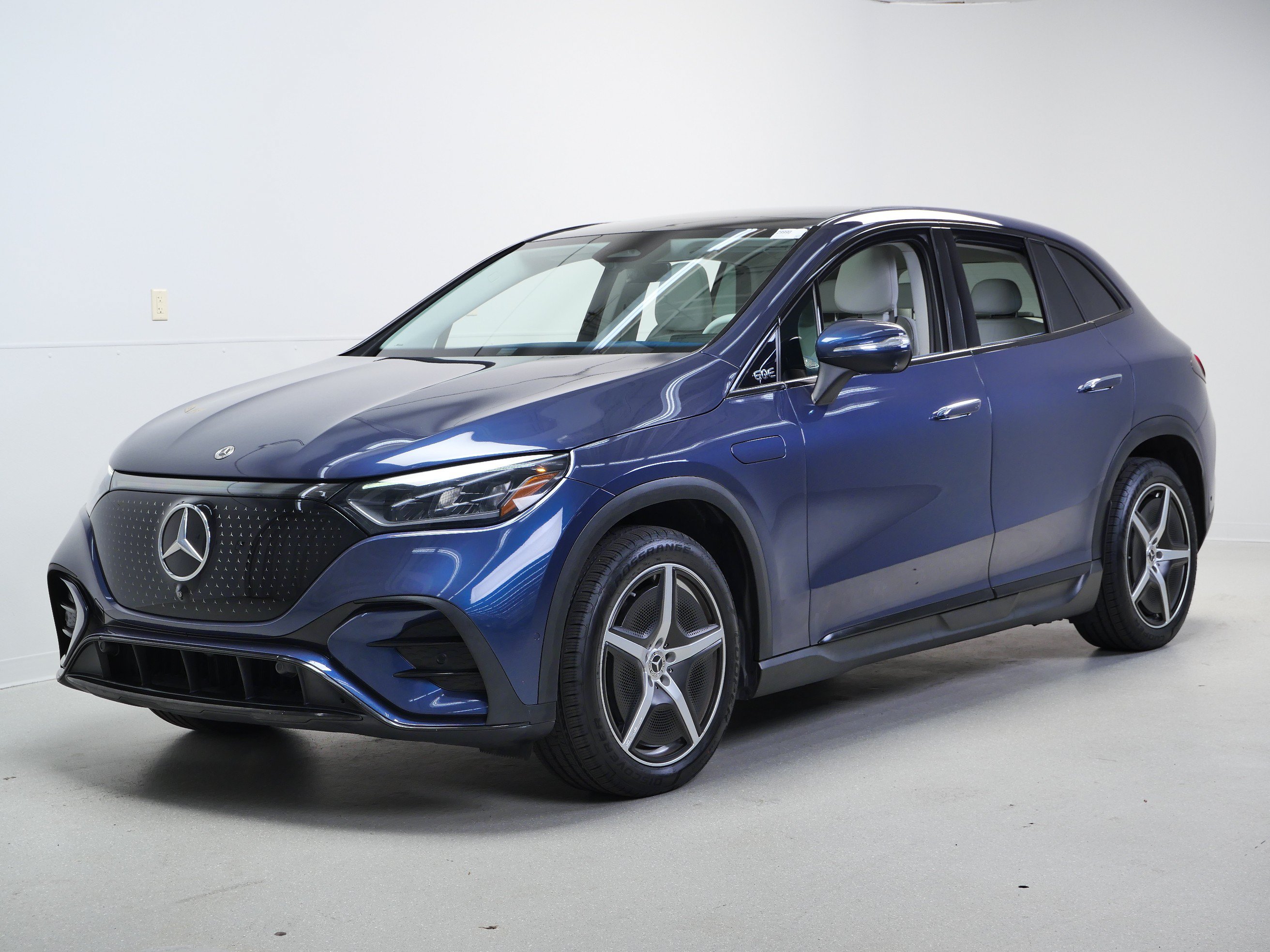 Certified 2023 Mercedes-Benz EQE 500 4MATIC SUV image 10