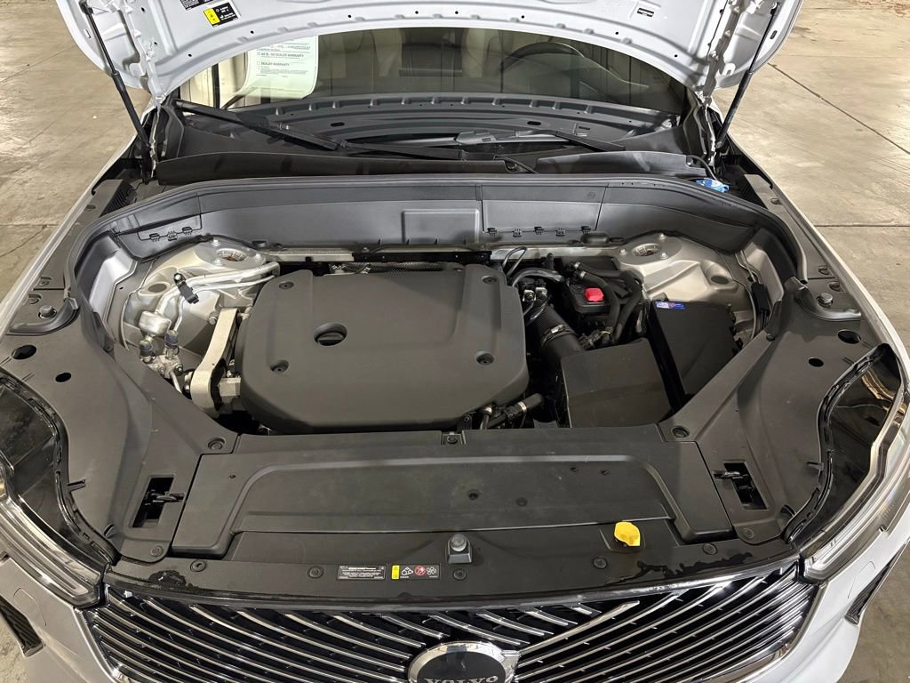Used 2025 Volvo XC90 B6 Plus image 13