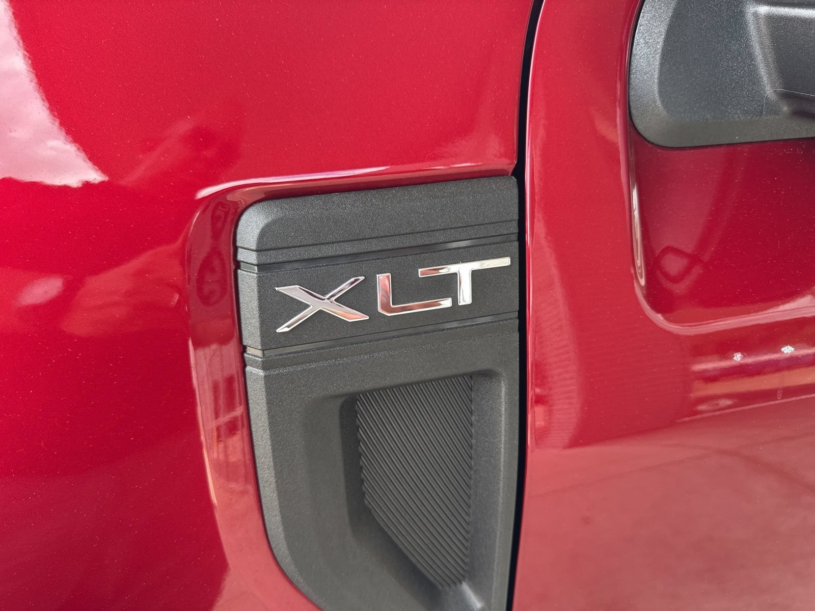 Certified 2025 Ford Maverick XLT w/ XLT Luxury Package FWD image 14