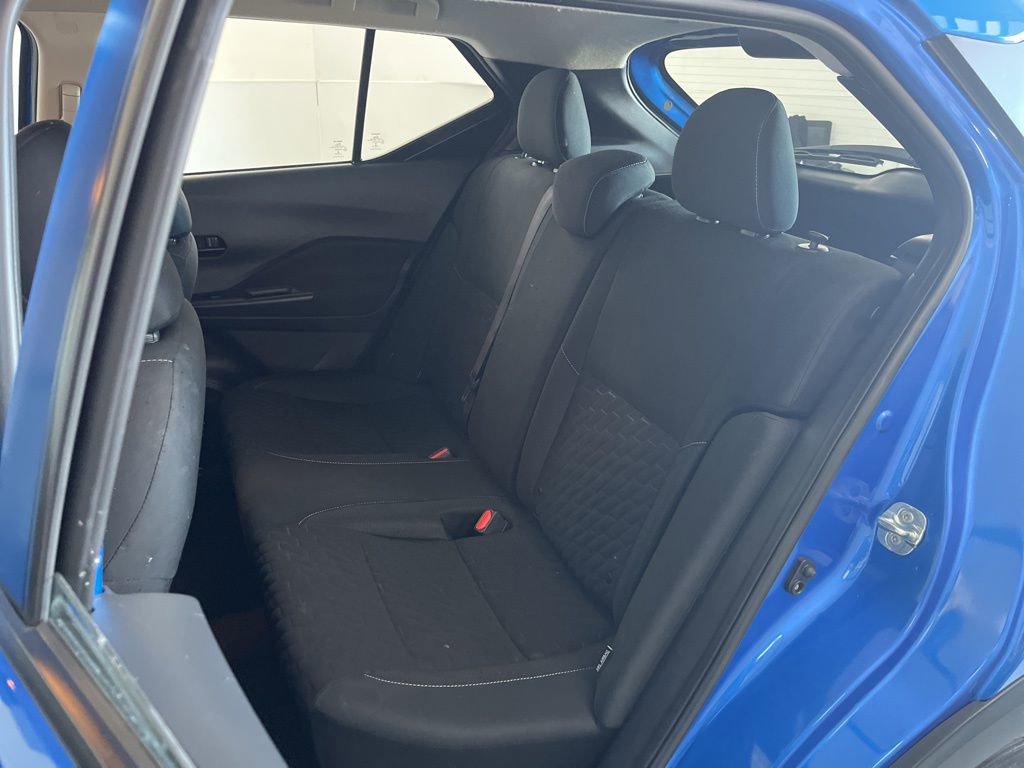 Used 2021 Nissan Kicks S image 19