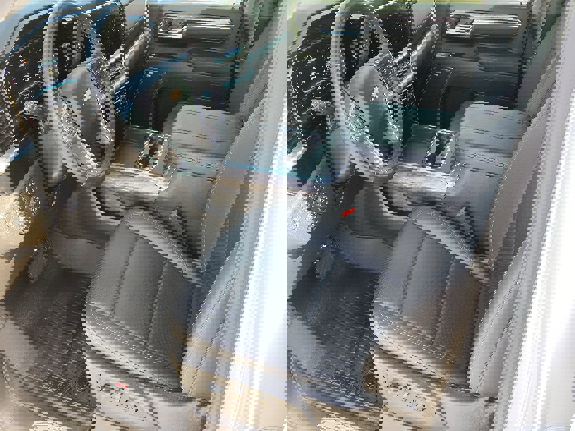 Used 2025 Chevrolet Silverado 2500 LTZ w/ LTZ Convenience Package image 16