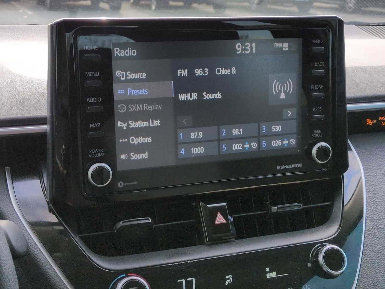 Used 2022 Toyota Corolla LE image 28