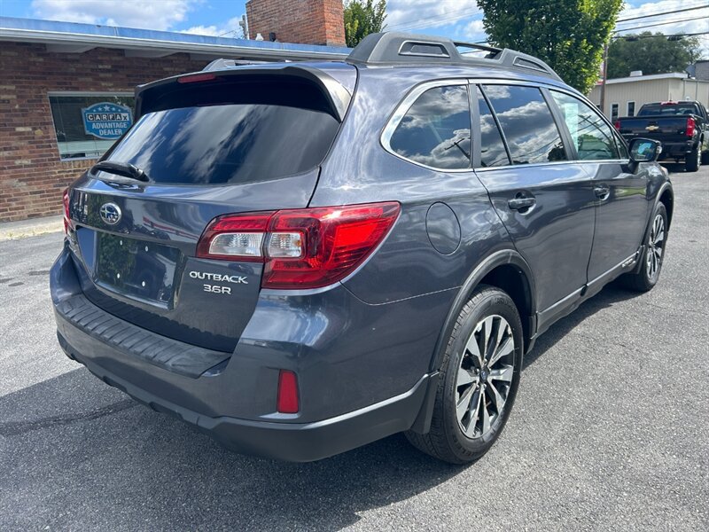 Used 2015 Subaru Outback 3.6R Limited AWD/4WD image 3