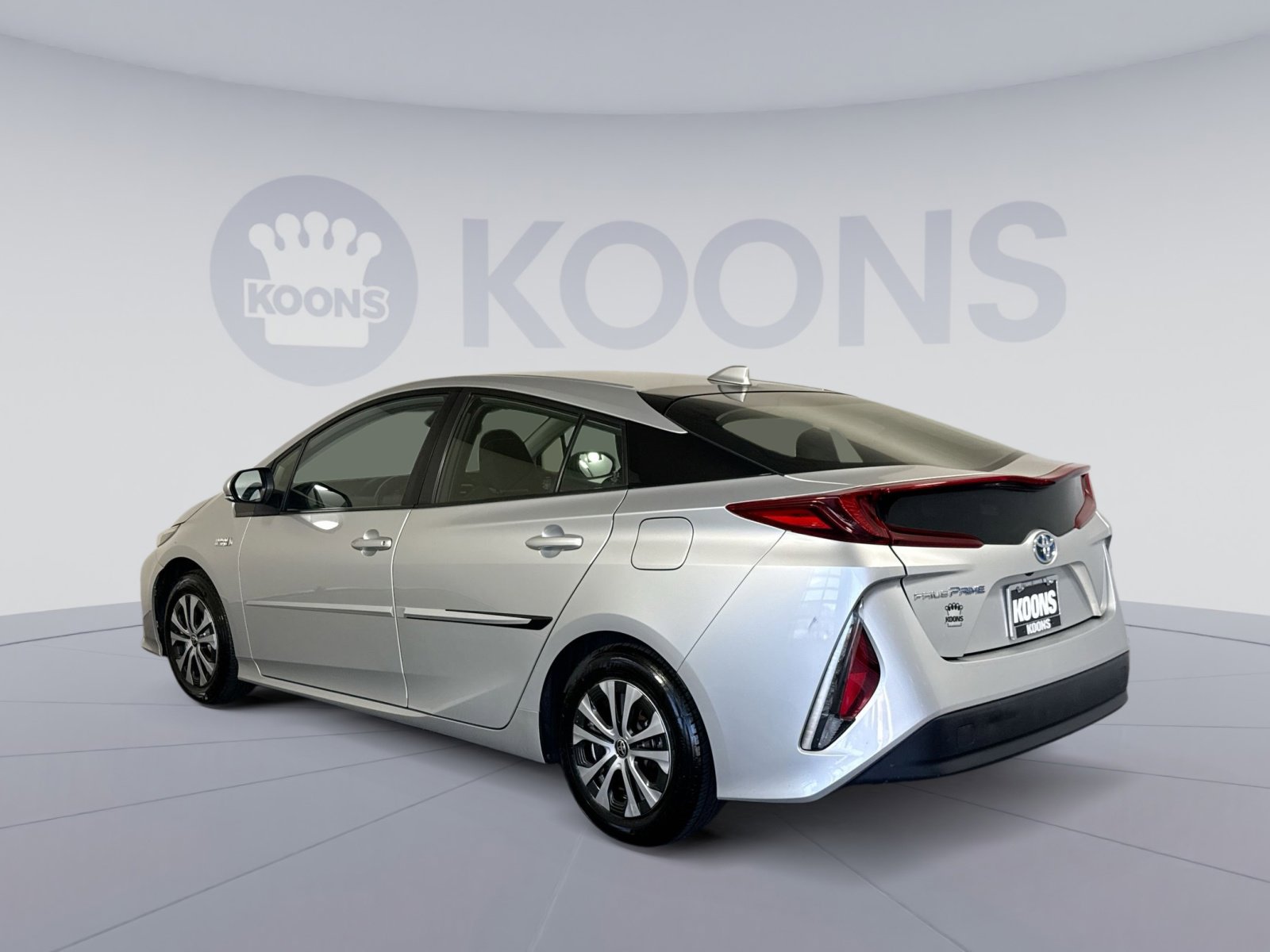 Used 2022 Toyota Prius Prime LE image 4