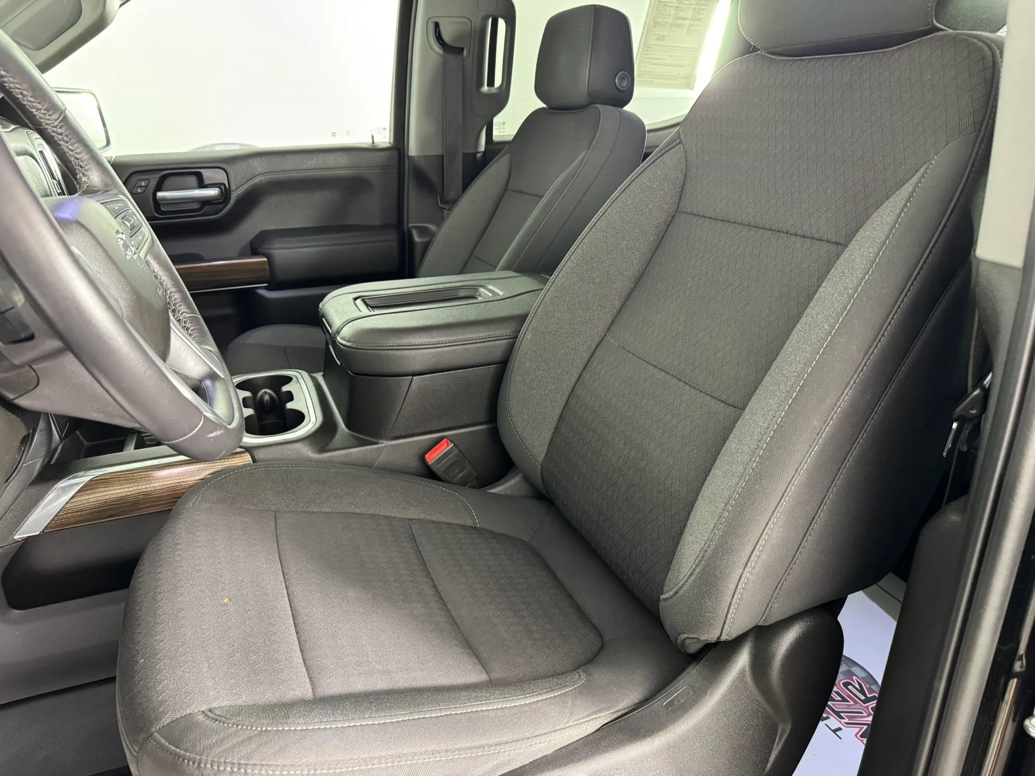 Used 2021 Chevrolet Silverado 1500 LT Trail Boss AWD/4WD image 32