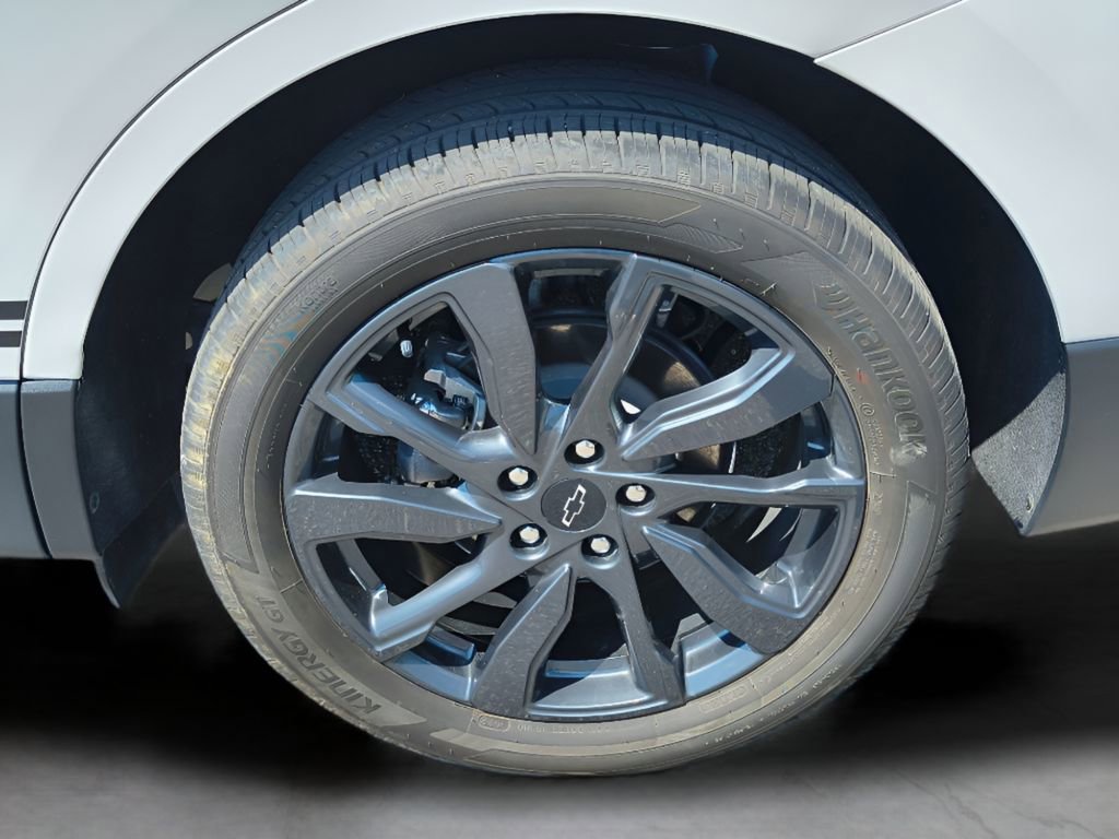 Used 2023 Chevrolet Equinox RS image 4