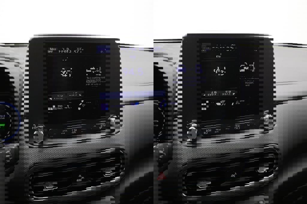 Used 2023 Hyundai Kona SE image 21