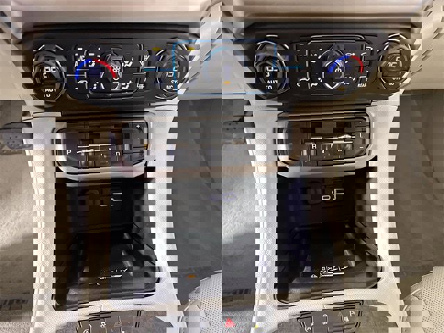 Used 2023 GMC Acadia Denali image 16