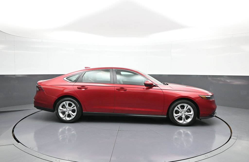 Certified 2023 Honda Accord LX image 5
