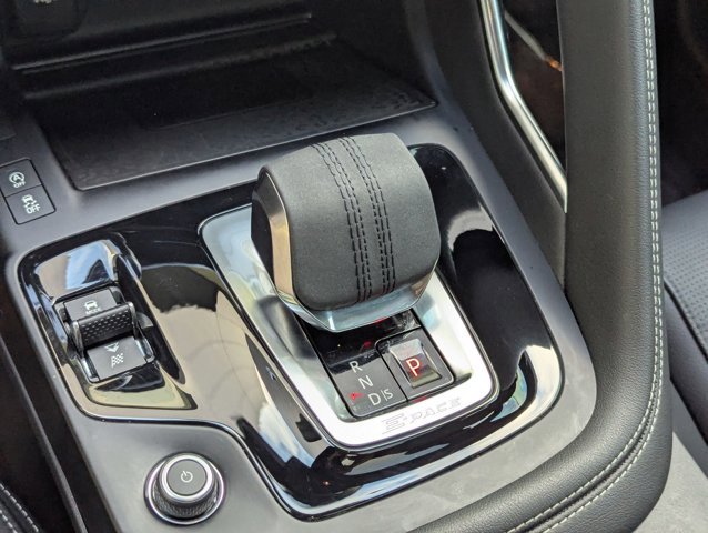 Certified 2024 Jaguar E-PACE R-Dynamic SE image 12