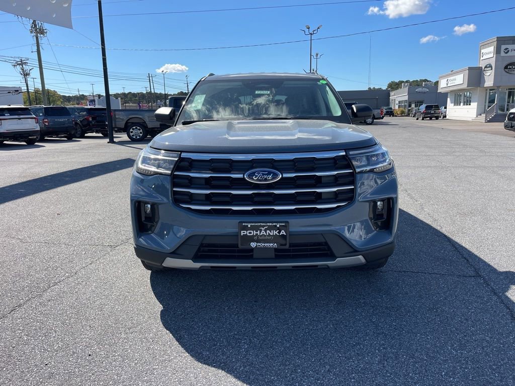 New 2026 Ford Explorer Active w/ Active Comfort Package image 3