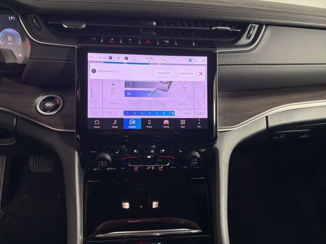 New 2025 Jeep Grand Cherokee L Limited w/ Luxury Tech Group II image 17