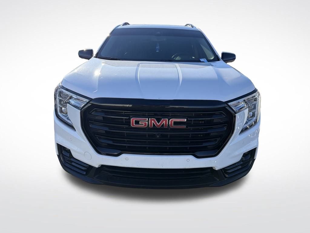 Used 2024 GMC Terrain SLT w/ Tech Package image 12