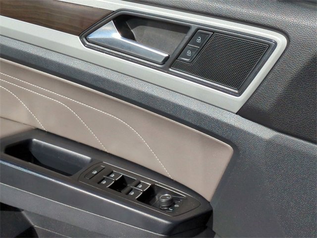 Used 2021 Volkswagen Atlas SE w/ Panoramic Sunroof Package image 24