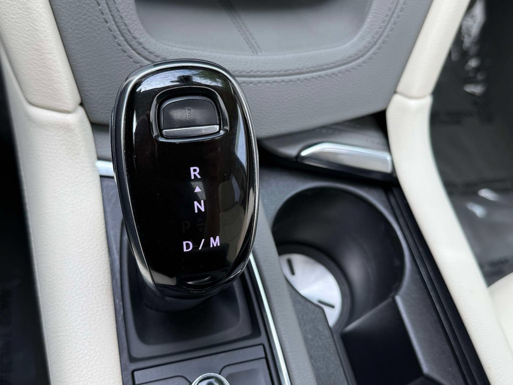 Used 2020 Cadillac XT6 Premium Luxury FWD image 26