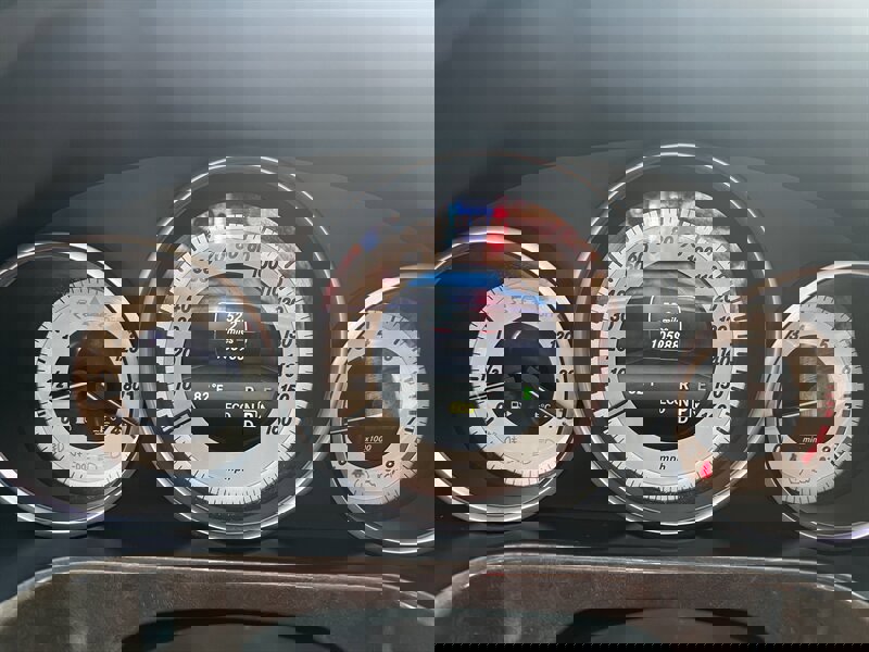 Used 2014 Mercedes-Benz E 350 4MATIC Sedan image 17