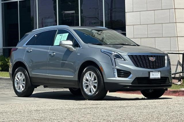 Certified 2023 Cadillac XT5 Luxury FWD image 2