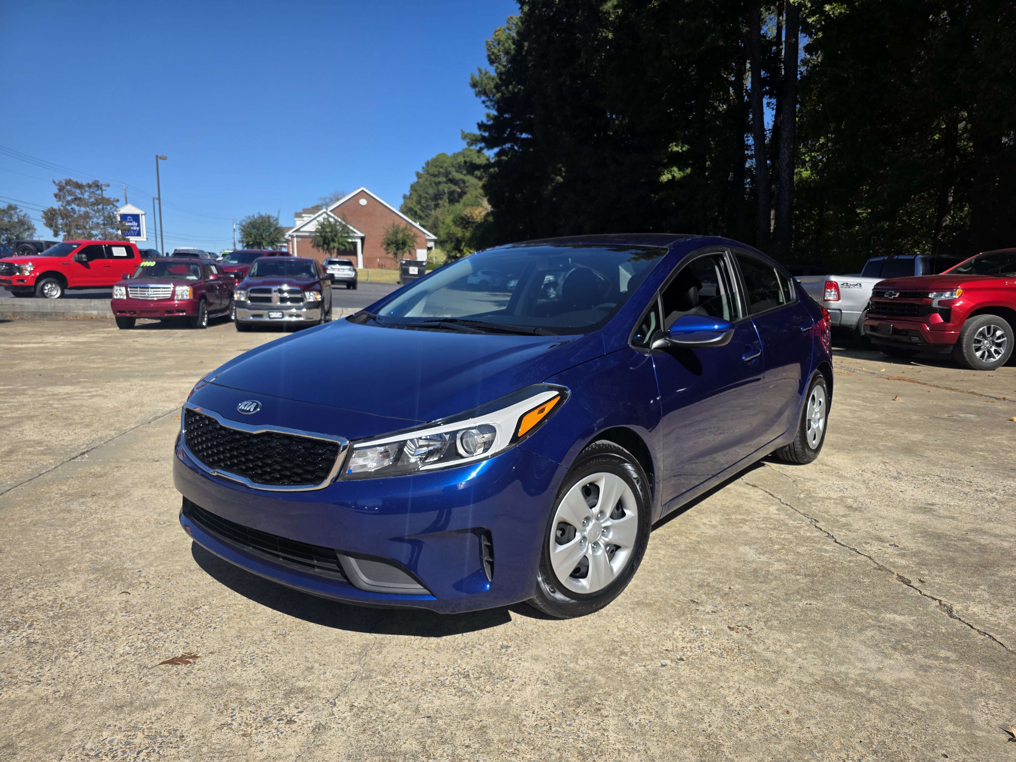 Used 2017 Kia Forte LX FWD image 1