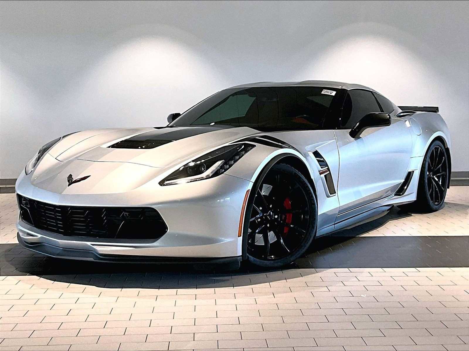 Used 2018 Chevrolet Corvette Grand Sport RWD image 1
